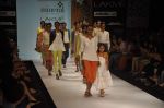 Model walk the ramp for Priyadarshini Rao Show at lakme fashion week 2012 Day 2 in Grand Hyatt, Mumbai on 3rd March 2012 (60).JPG