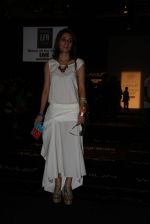 at Day 2 of lakme fashion week 2012 in Grand Hyatt, Mumbai on 3rd March 2012 (36).JPG