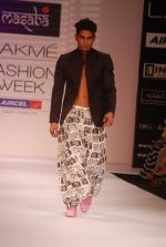 Prateik Babbar walk the ramp for Masaba Show at lakme fashion week 2012 Day 1 in Grand Hyatt, Mumbai on 2nd March 2012 (65).JPG
