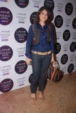 at Anita Dongre Show at lakme fashion week 2012 Day 3 in Grand Hyatt, Mumbai on 4th March 2012 (21).JPG