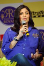 Shilpa Shetty at the launch of Ultratech cement jersey for Rajasthan Royals in J W MArriott on 5th March 2012 (50).JPG