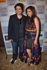 Sonali Bendre, Goldie Behl at Day 4 of lakme fashion week 2012 in Grand Hyatt, Mumbai on 5th March 2012 (198).JPG