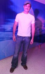 Vivek Mushran at Naughty at forty Hawain surprise birthday party by Amy Billimoria on 12th March 2012.JPG