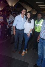Sunny Leone, Dino Morea Arrives in Mumbai For Jism 2 Shoot in Mumbai Airport on 14th March 2012 (8).JPG