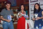 Rituparna Sengupta at Faceless book launch in Landmark, Mumbai on 15th March 2012 (5).JPG