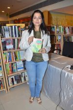 at the launch of Kiran Manrals book in Crossword, Juhu on 16th March 2012 (26).JPG