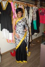 Mandira Bedi at Atosa in Khar, Mumbai on 20th March 2012 (44).JPG