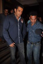 Salman Khan at IBN 7 Super Idols in Taj Land_s End on 20th March 2012 (107).JPG