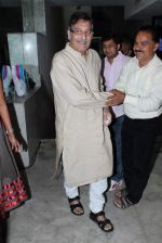 Vinod Khanna at Dr Batra concert in Y B Chavan on 20th March 2012 (7).JPG