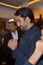 Abhishek Bachchan at Paresh Maity art event in ICIA on 22nd March 2012 (102).JPG