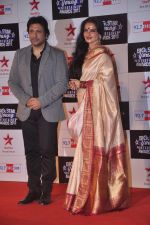 Rekha, Govinda at Big Star Young Entertainer Awards in Mumbai on 25th March 2012 (224).JPG