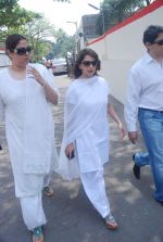 Madhuri Dixit at Mona Kapoor funeral in Mumbai on 26th March 2012 (186).JPG
