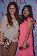 at Zarine Khan_s Fizaa store launch in Mumbai on 30th March 2012 (10).JPG