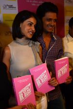 Ritesh Deshmukh and Genelia D Souza unveil Shakti Salgaonkar book in Crossword, Juhu, Mumbai on 1st April 2012 (29).JPG