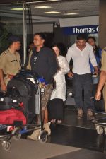 John Abraham with Housefull 2 Stars snapped at Airport in Mumbai on 4th April 2012 (72).JPG