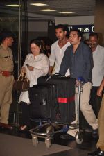 John Abraham with Housefull 2 Stars snapped at Airport in Mumbai on 4th April 2012 (73).JPG