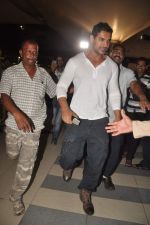John Abraham with Housefull 2 Stars snapped at Airport in Mumbai on 4th April 2012 (78).JPG