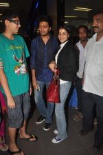 Ritesh Deshmukh, Genelia D Souza with Housefull 2 Stars snapped at Airport in Mumbai on 4th April 2012 (78).JPG