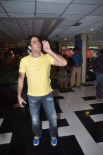 Aman Verma at the Celebration of the Completion Party of 100 Episodes of PARVARISH kuch khatti kuch meethi in bowling alley on 7th April 2012 (61).JPG
