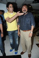 Aman Verma with Tony Singh at the Celebration of the Completion Party of 100 Episodes of PARVARISH�..kuch khatti kuch meethi in bowling alley on 7th April 2012.JPG