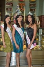 Femina Miss India for Easter lunch at Saptami Restaurant of Holiday India, International Airport on 7th April 2012 (6).JPG