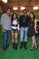 Hazel, Ravi Kishan on the sets of Jeena Hai to Thok Dal in Filmcity, Mumbai on 7th April 2012 (147).JPG