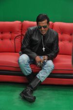 Ravi Kishan on the sets of Jeena Hai to Thok Dal in Filmcity, Mumbai on 7th April 2012 (95).JPG