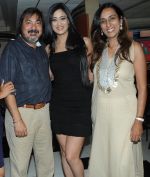 Tony & Deeya Singh with Shweta Tiwari at the Celebration of the Completion Party of 100 Episodes of PARVARISH kuch khatti kuch meethi in bowling alley on 7th April 2012.JPG