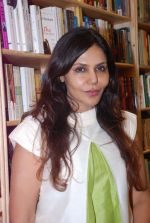 Nisha Jamwal at the launch of book Women and the Weight Loss by Rujuta Diwekar on 9th April 2012 (74).JPG