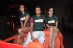 Sarah Jane Dias, Ritesh Deshmukh, Neha Sharma at the Pool party with starcast of Kyaa Super Kool Hain Hum in Sea Princess, Juhu, Mumbai on 9th April 2012 (4).JPG