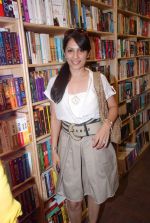 at the launch of book Women and the Weight Loss by Rujuta Diwekar on 9th April 2012 (19).JPG