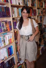 at the launch of book Women and the Weight Loss by Rujuta Diwekar on 9th April 2012 (27).JPG