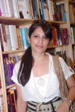 at the launch of book Women and the Weight Loss by Rujuta Diwekar on 9th April 2012 (30).JPG