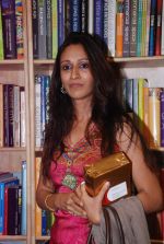 at the launch of book Women and the Weight Loss by Rujuta Diwekar on 9th April 2012 (46).JPG
