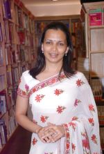 at the launch of book Women and the Weight Loss by Rujuta Diwekar on 9th April 2012 (53).JPG