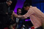 Akshay Kumar on the sets of Dance India Dance to promote Rowdy Rathore in Famous Studio on 10th April 2012 (28).JPG