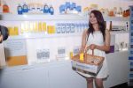 Prachi Desai launches Neutrogena products in High Street Phoenix on 10th April 2012 (41).JPG