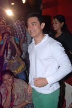 Aamir Khan at Satyamev Jayate press meet in Mumbai on 13th April 2012 (100).JPG