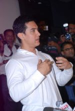 Aamir Khan at Satyamev Jayate press meet in Mumbai on 13th April 2012 (120).JPG