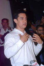 Aamir Khan at Satyamev Jayate press meet in Mumbai on 13th April 2012 (124).JPG