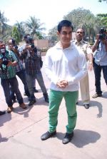 Aamir Khan at Satyamev Jayate press meet in Mumbai on 13th April 2012 (40).JPG