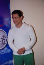 Aamir Khan at Satyamev Jayate press meet in Mumbai on 13th April 2012 (84).JPG