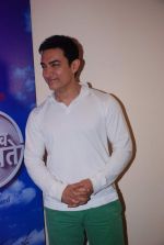 Aamir Khan at Satyamev Jayate press meet in Mumbai on 13th April 2012 (85).JPG