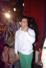 Aamir Khan at Satyamev Jayate press meet in Mumbai on 13th April 2012 (98).JPG