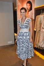 Dia Mirza at the launch of Anita Dongre_s store in High Street Phoenix on 12th April 2012 (170).JPG