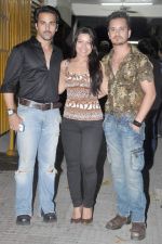 Pulkit Samrat, Amita Pathak, Raghav Sachar at Bitto Boss spl screening at Ketnav, Mumbai on 13th April 2012 (43).jpg