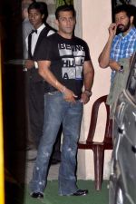 Salman Khan at Bitto Boss spl screening at Ketnav, Mumbai on 13th April 2012 (10).jpg