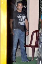 Salman Khan at Bitto Boss spl screening at Ketnav, Mumbai on 13th April 2012 (6).jpg