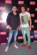 at Diesel party in Juhu, Mumbai on 12th April 2012 (2).JPG