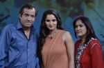 Sania Mirza, Shoaib Malik at  NDTV_s Raveena chat show inMumbai on 14th April 2012 (50).JPG